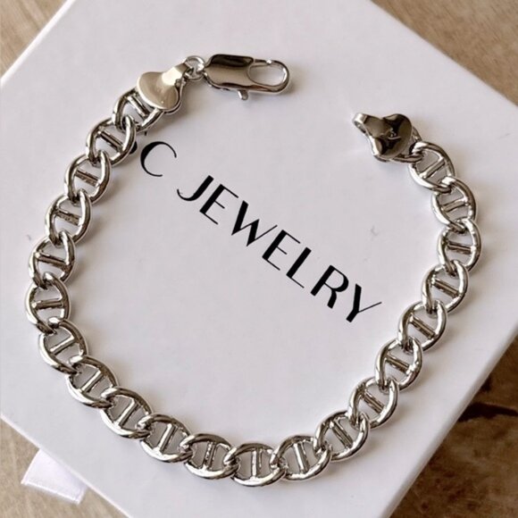 Mariner Chain Bracelet Silver Tone Platinum Plated - Picture 1 of 8